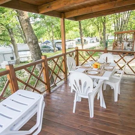 ホリデーパーク Istria Mobile Homes Zelena Laguna ヴルサル