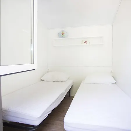 ホリデーパーク Istria Mobile Homes Zelena Laguna ヴルサル