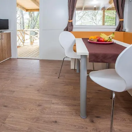 Istria Mobile Homes Zelena Laguna ホリデーパーク 4*