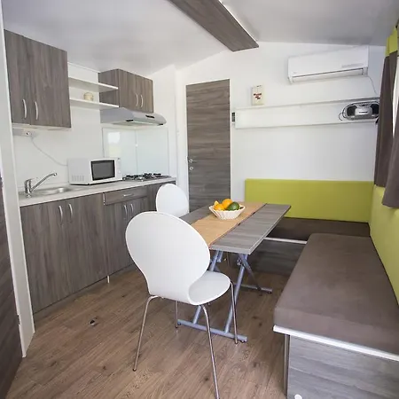 Village de vacances Istria Mobile Homes Zelena Laguna 4*